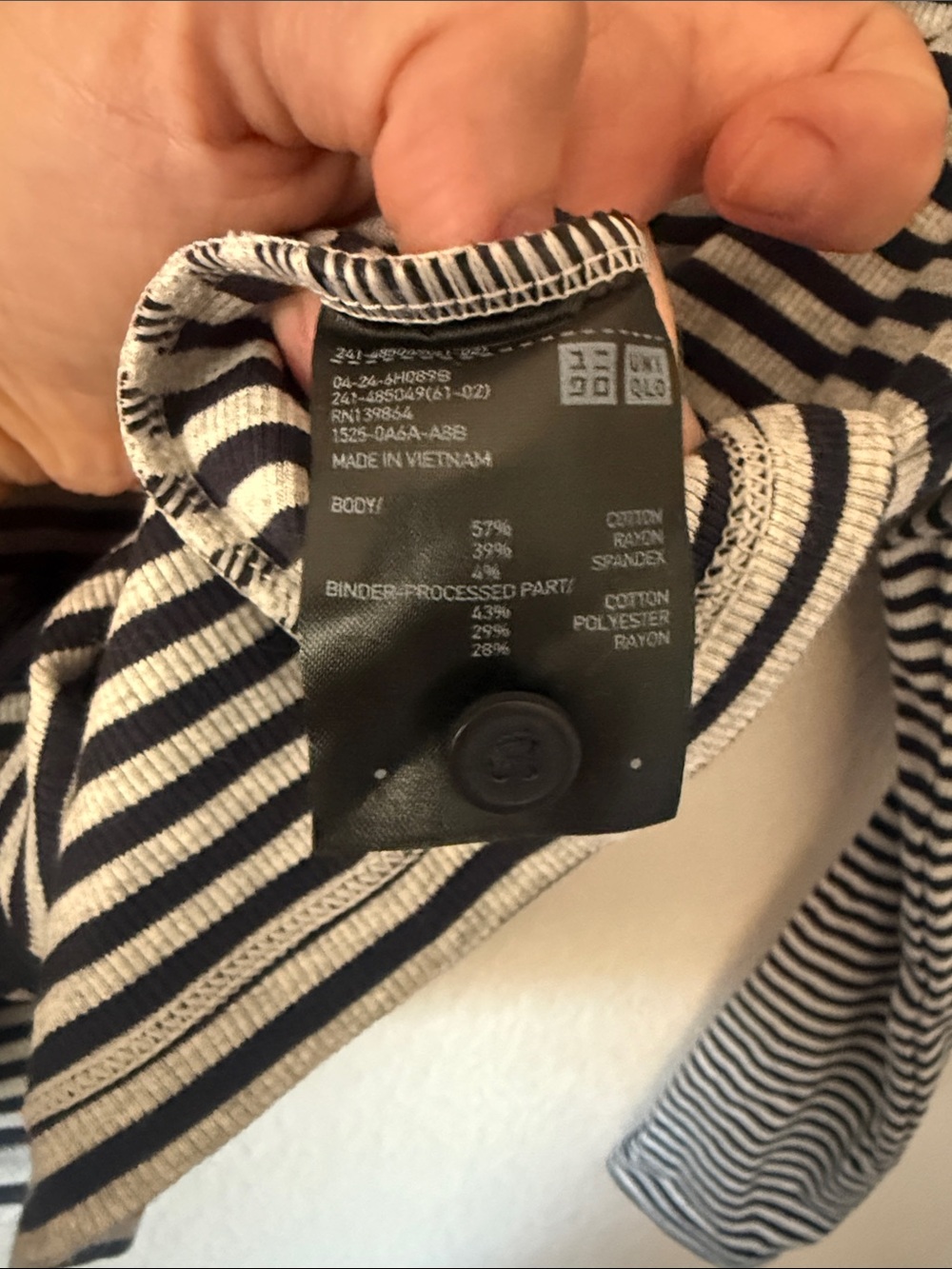 Uniqlo Navy and White Striped Button-Front Cardigan - Picture 4 of 4
